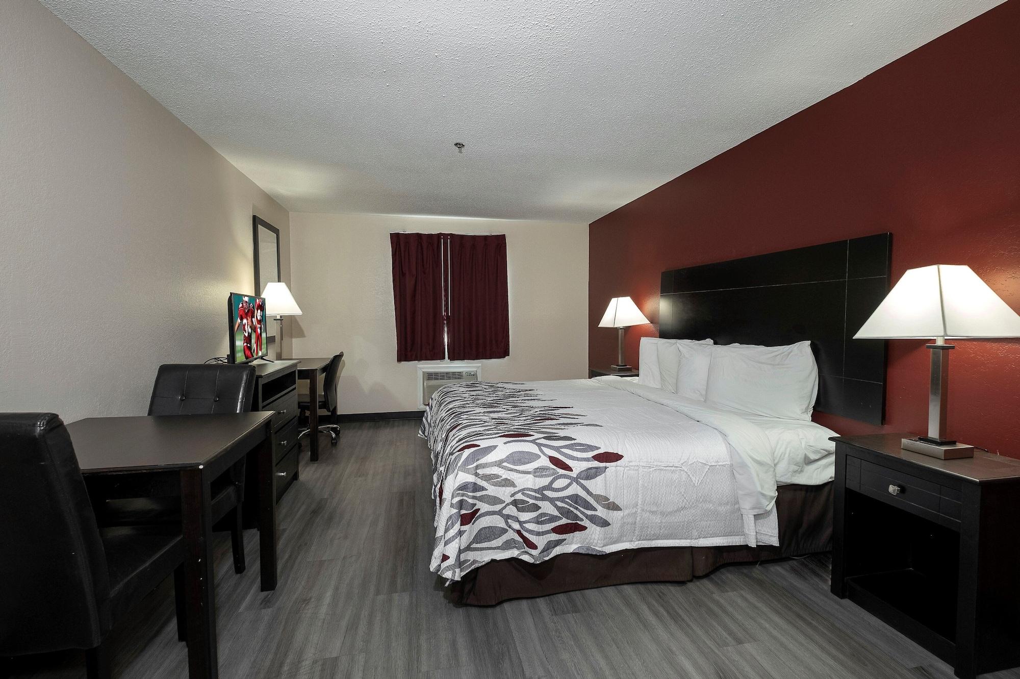 Red Roof Inn & Suites Pensacola-Nas Corry Beach Haven Dış mekan fotoğraf