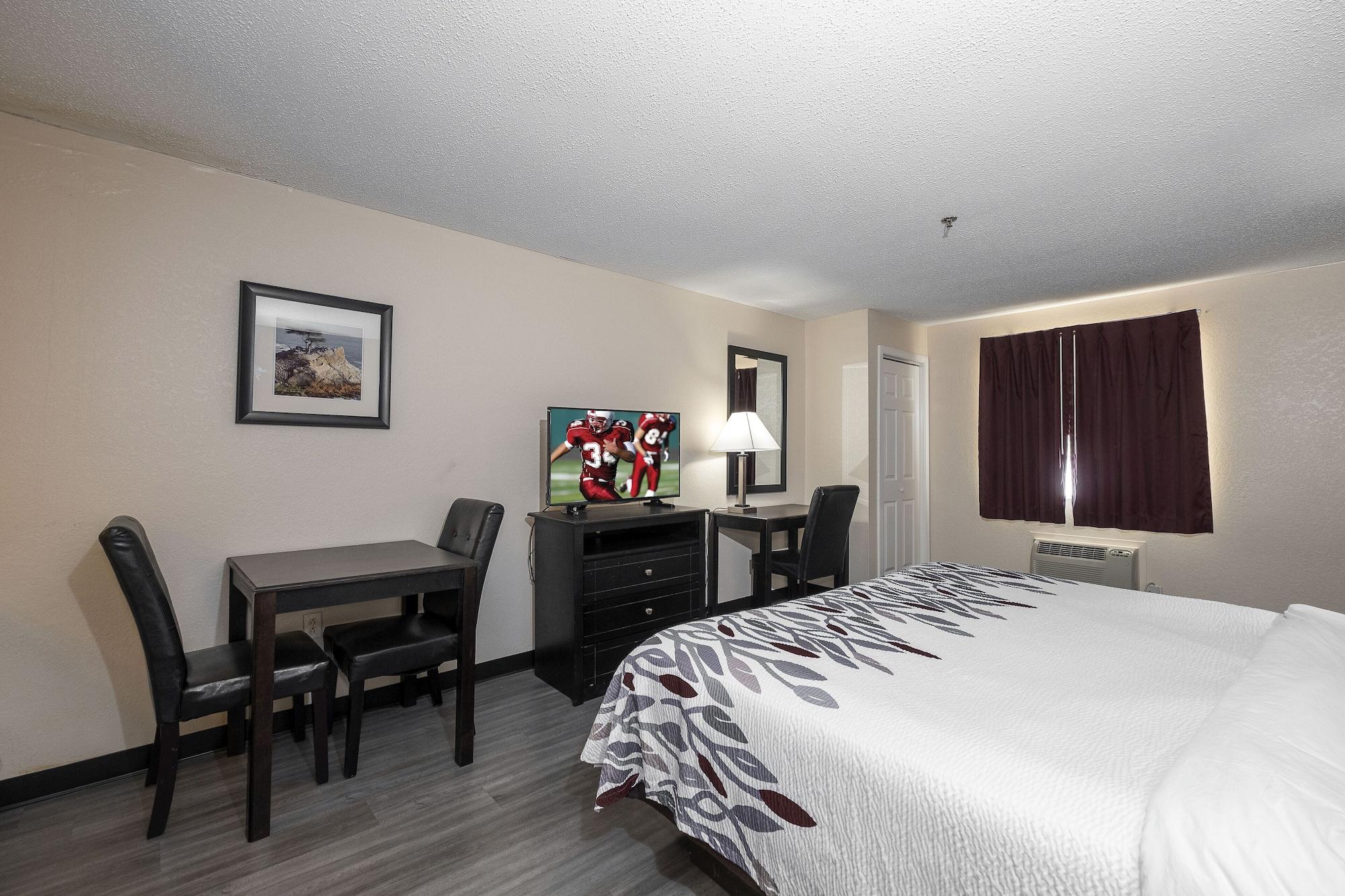 Red Roof Inn & Suites Pensacola-Nas Corry Beach Haven Dış mekan fotoğraf