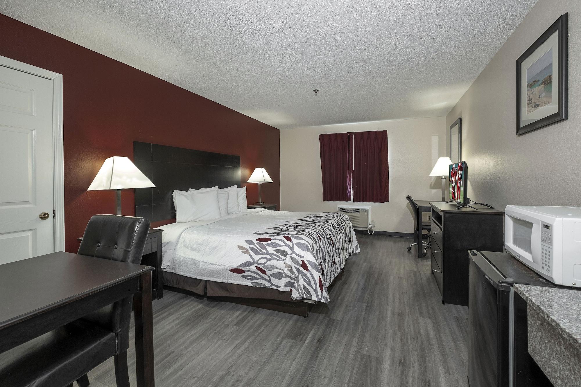 Red Roof Inn & Suites Pensacola-Nas Corry Beach Haven Dış mekan fotoğraf