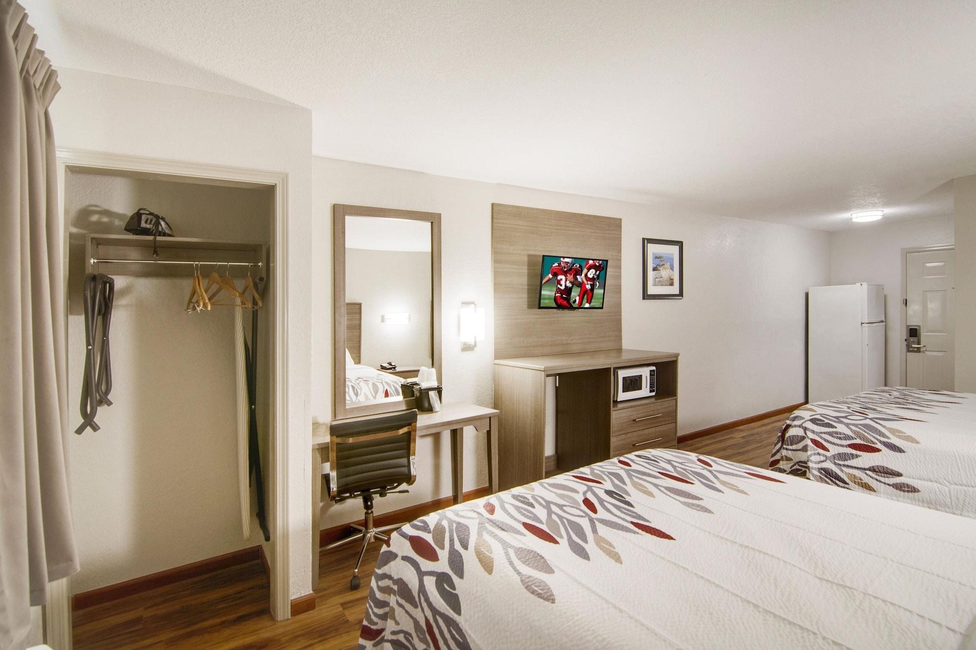 Red Roof Inn & Suites Pensacola-Nas Corry Beach Haven Dış mekan fotoğraf
